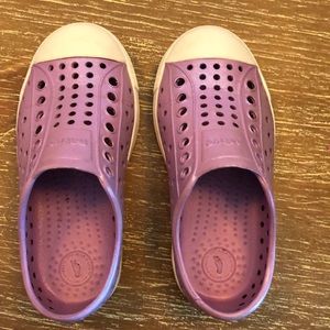 Purple iridescent Native Girls shoes sz 9
